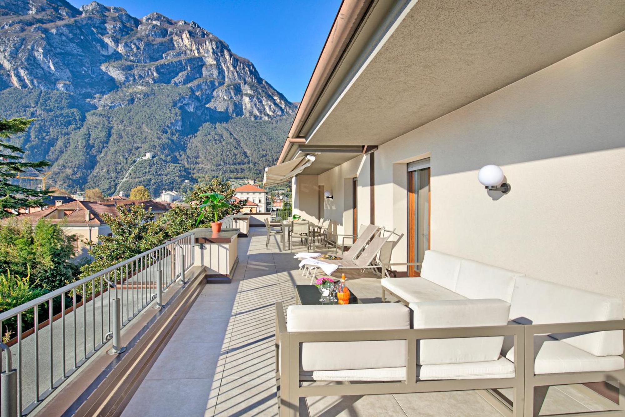 Antares150M From The Lake - Happy Rentals Riva del Garda Exterior foto