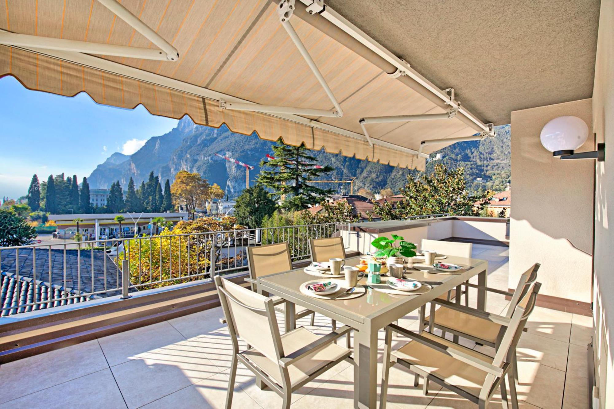 Antares150M From The Lake - Happy Rentals Riva del Garda Exterior foto