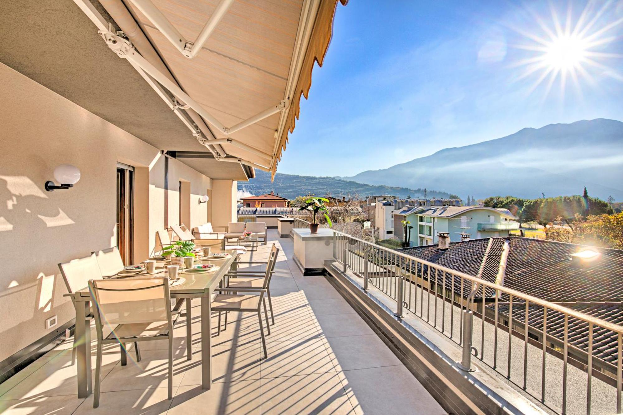 Antares150M From The Lake - Happy Rentals Riva del Garda Exterior foto